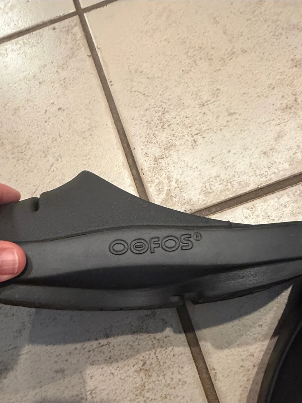 OOFOS Men’s Black Slide Recovery Sandal